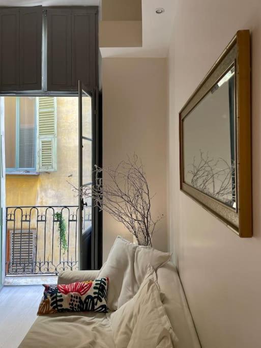 Apartment Luxury In The Heart Of Old Town Nice. Nice